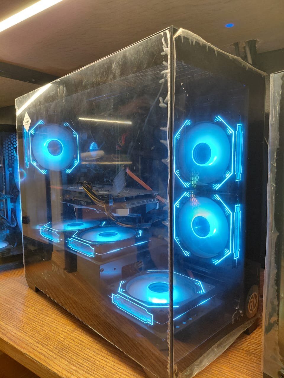 Raval MEGA 6 Fan Mid Tower Gaming Case