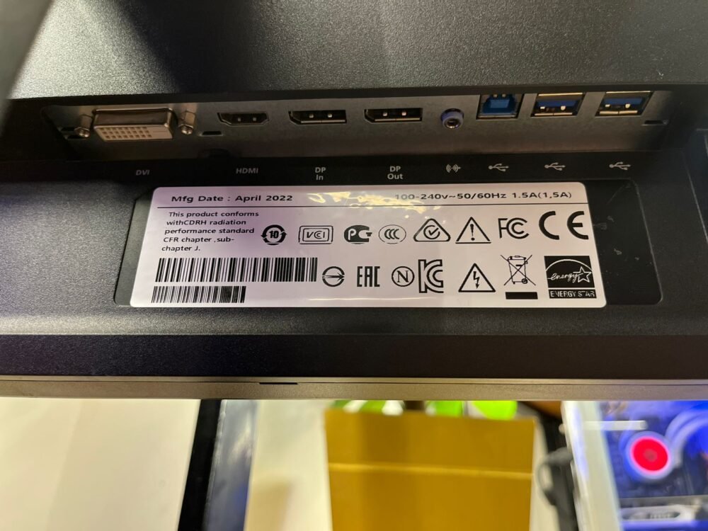 SCREEN FUJITSU 24 "بسماعات داخليه" 60hz - الصورة 3