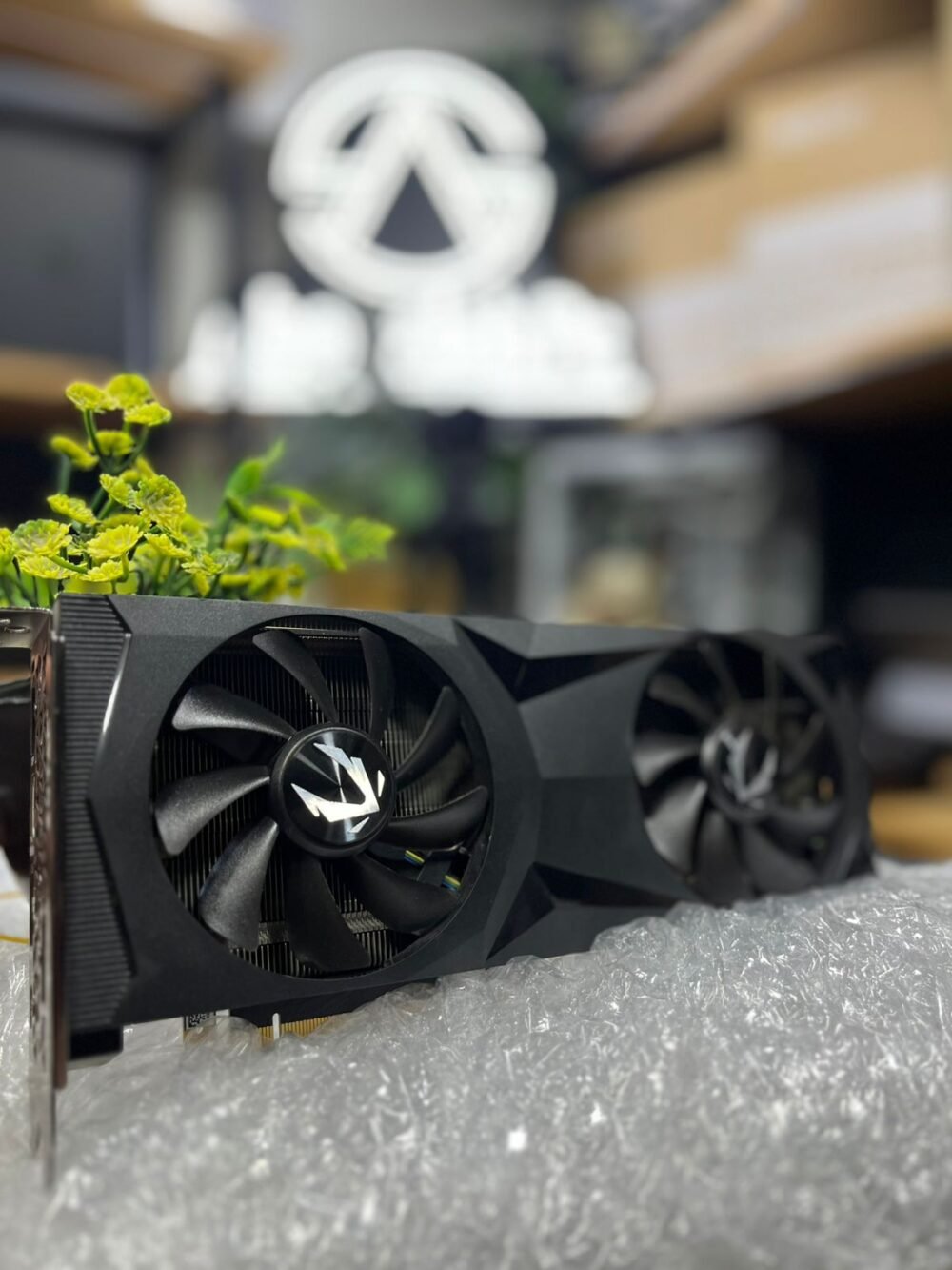 ⁦ZOTAC GAMING GEFORCE RTX 2080 8GB DDR6⁩ - الصورة ⁦2⁩