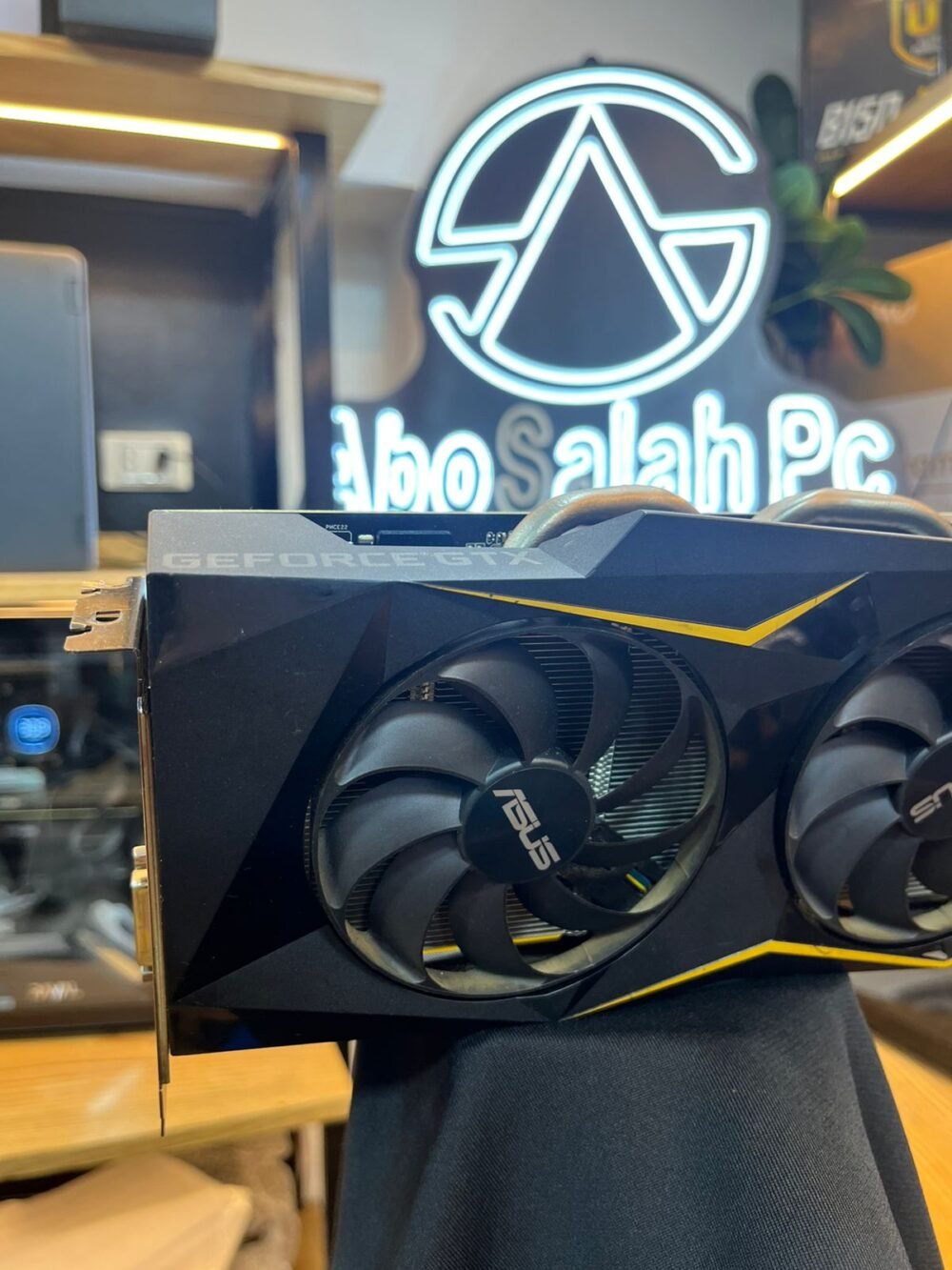 ⁦ASUS GTX 1660 SUPER RGB⁩ - الصورة ⁦2⁩