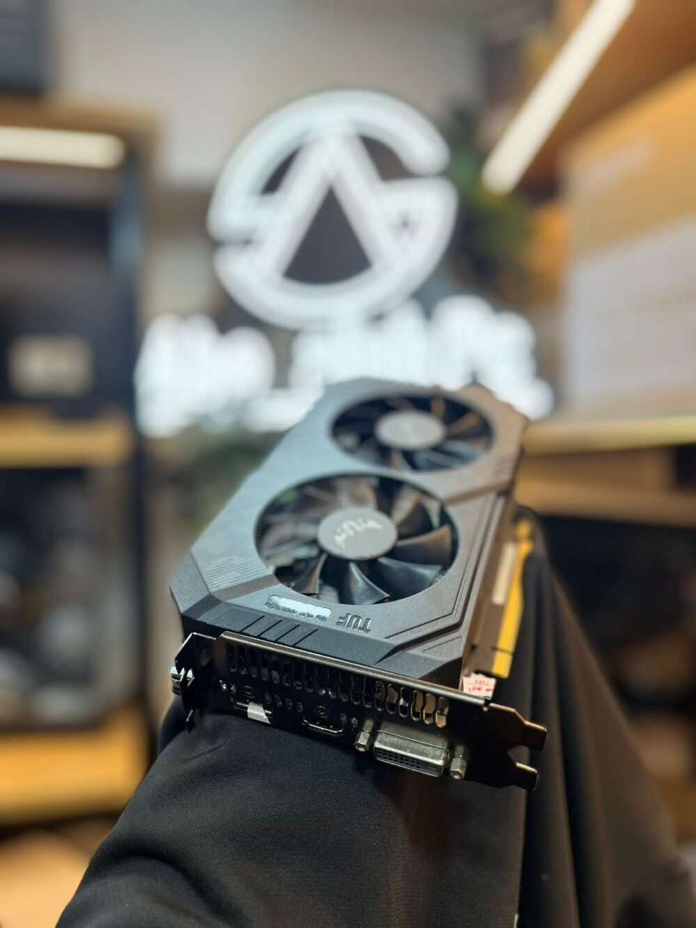 ⁦MSI GTX 1660 SUPER TUF 6G⁩ - الصورة ⁦2⁩