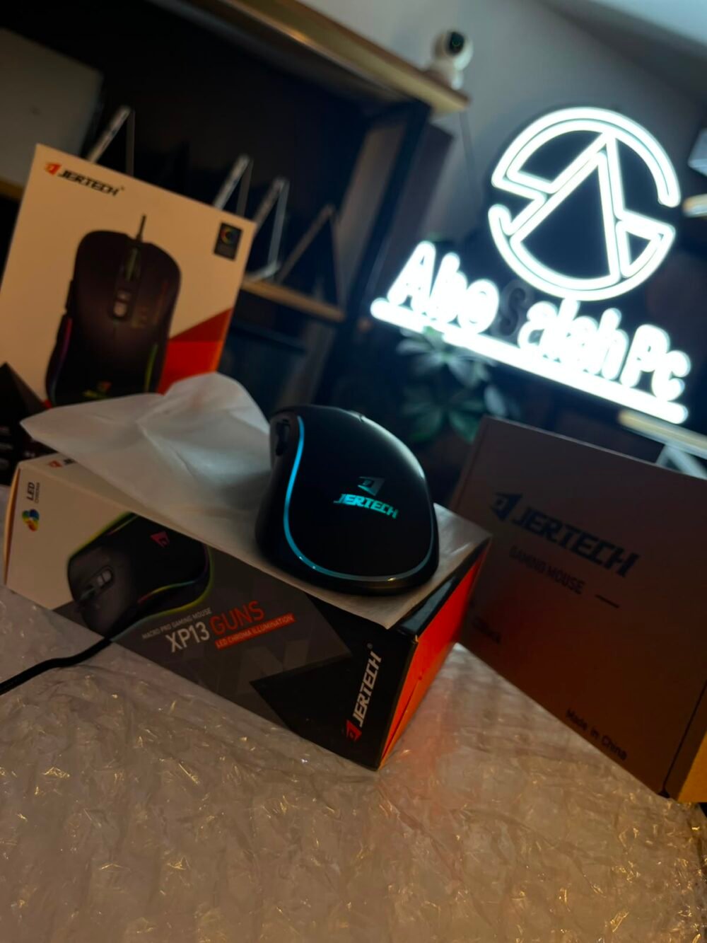 ⁦JERTECH MACRO PRO GAMING MOUSE XP13 GUNS⁩ - الصورة ⁦3⁩