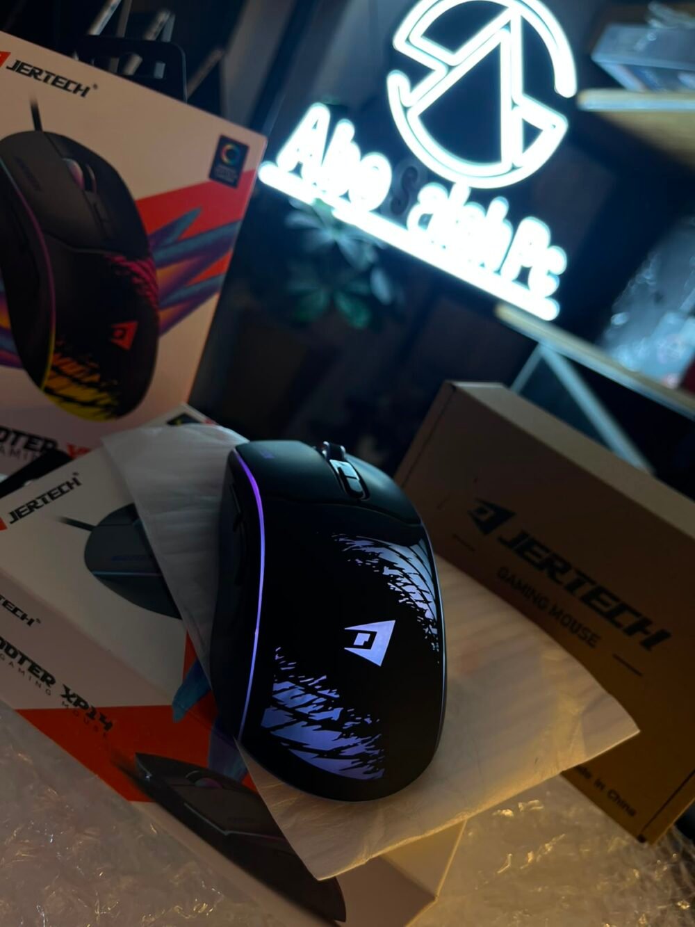 ⁦JERTECH SHOOTER XP14 RGB GAMING MOUSE⁩ - الصورة ⁦2⁩