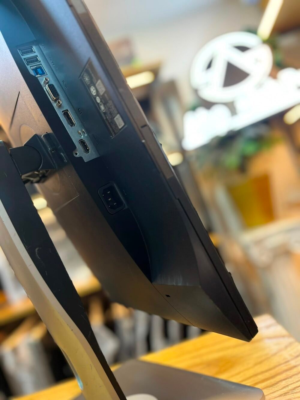 ⁦SCREEN DELL 22inch led 60hz استيراد⁩ - الصورة ⁦4⁩