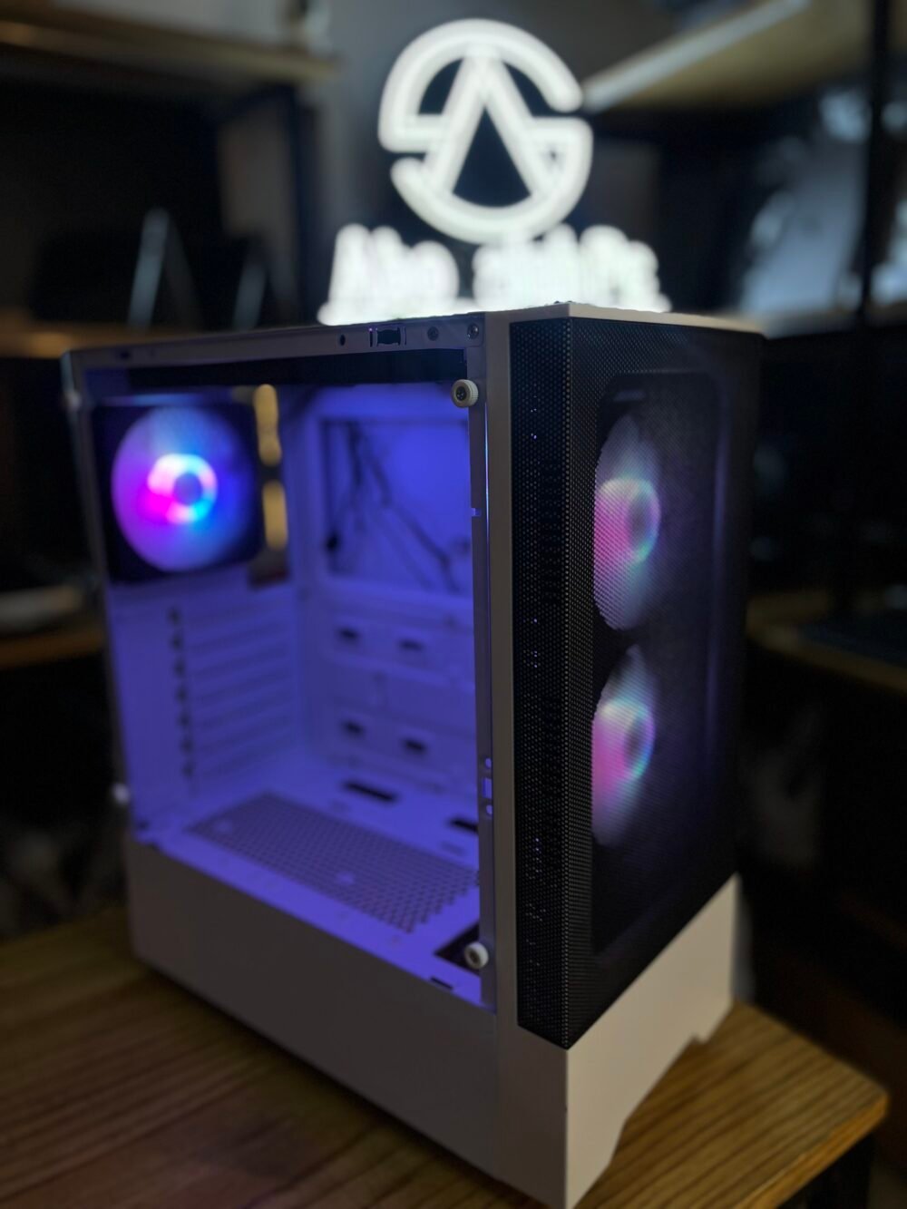 CASE GAMING 5 FAN LECOO M550