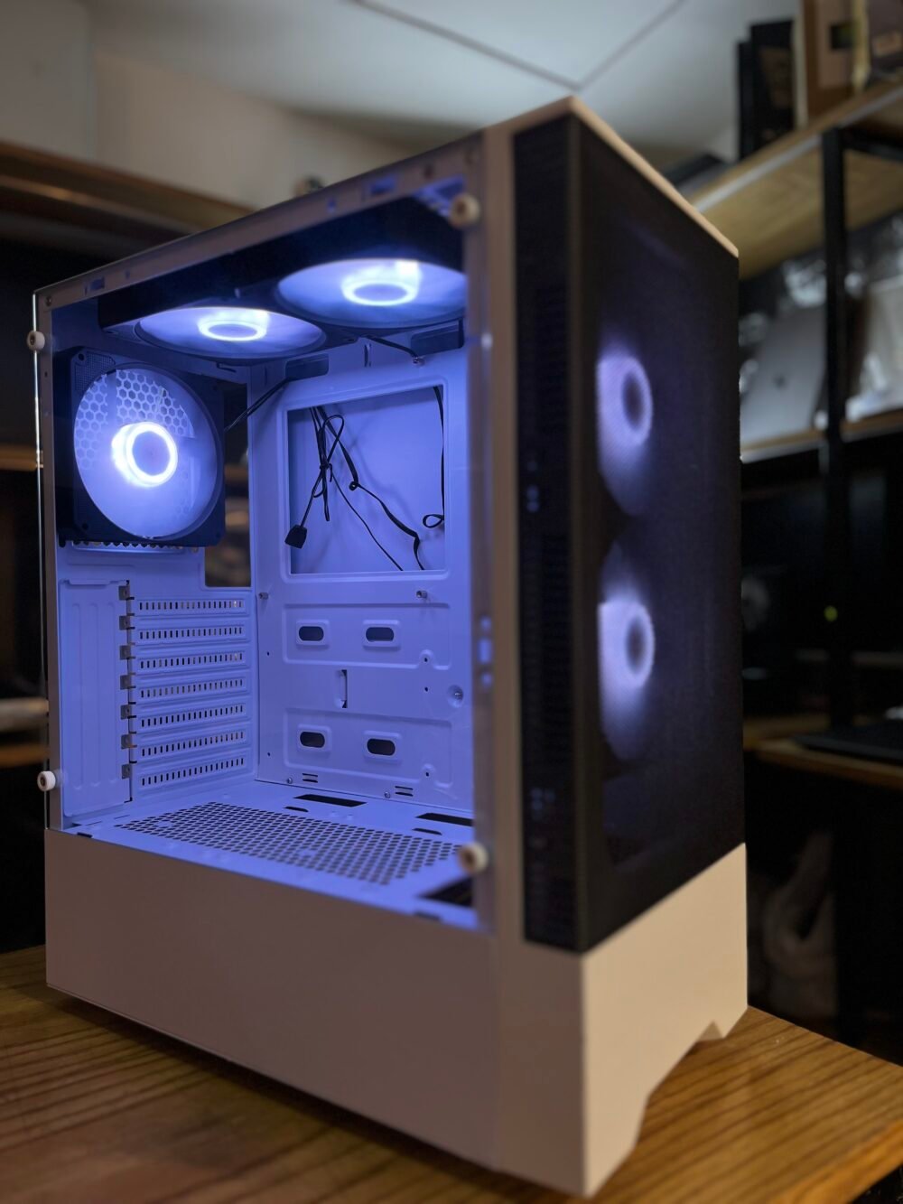 ⁦CASE GAMING 5 FAN LECOO M550⁩ - الصورة ⁦2⁩