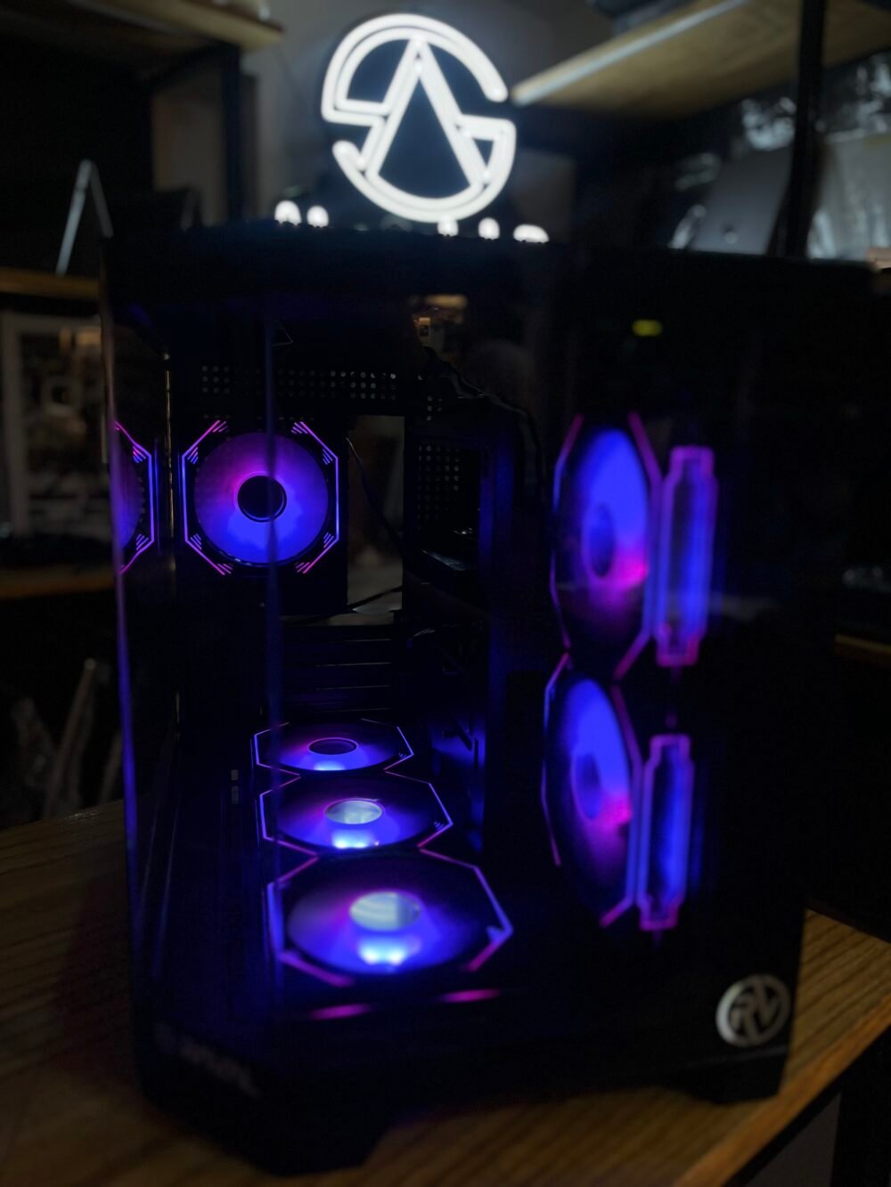 ⁦CASE GAMING 6FAN AURORA PLUS⁩ - الصورة ⁦5⁩