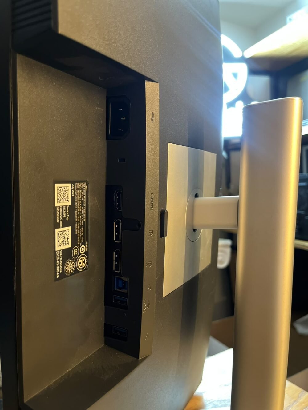 ⁦SCREEN DELL FRAMLESS WITH CAMERA 1080P. C2423H 24inch 60Hz⁩ - الصورة ⁦5⁩