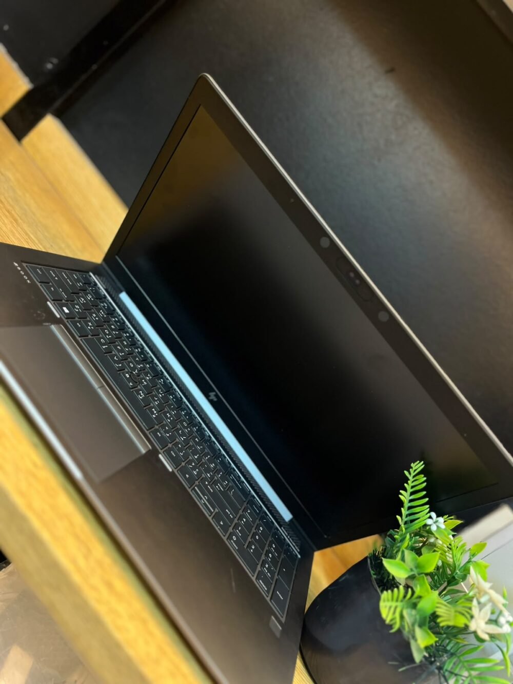 ⁦HP ZBook 15u G5⁩ - الصورة ⁦2⁩