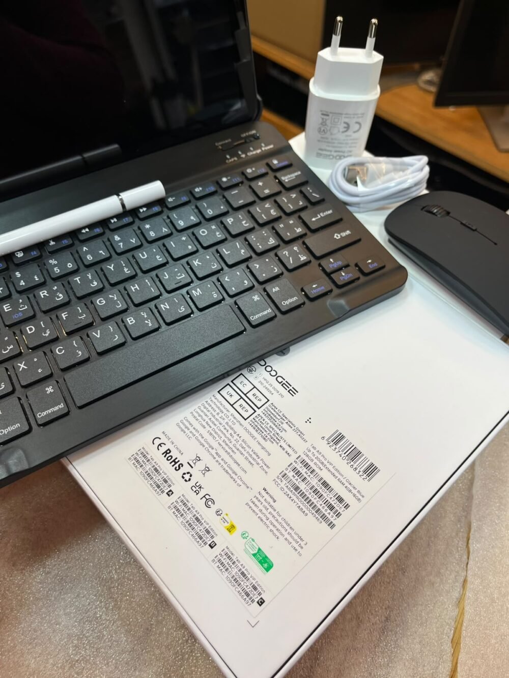 ⁦DOOGEE Tab A9 Pro VIP Tablet ,128 GB ,4 GB ,Black⁩ - الصورة ⁦4⁩
